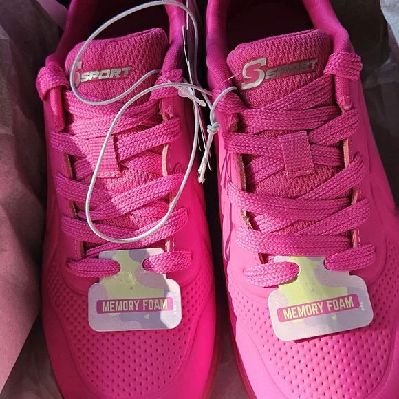 Sporto Women's Pink Sneakers - Picture 2 of 4